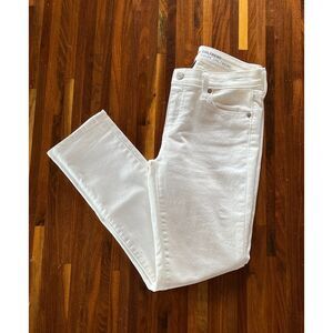 Gap Girlfriend White Jeans Size 0 / 25R Mid Rise Slim Straight Denim Pants